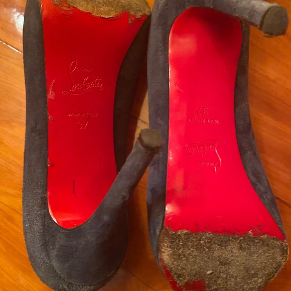 Christian Louboutin - Picture 6 of 6